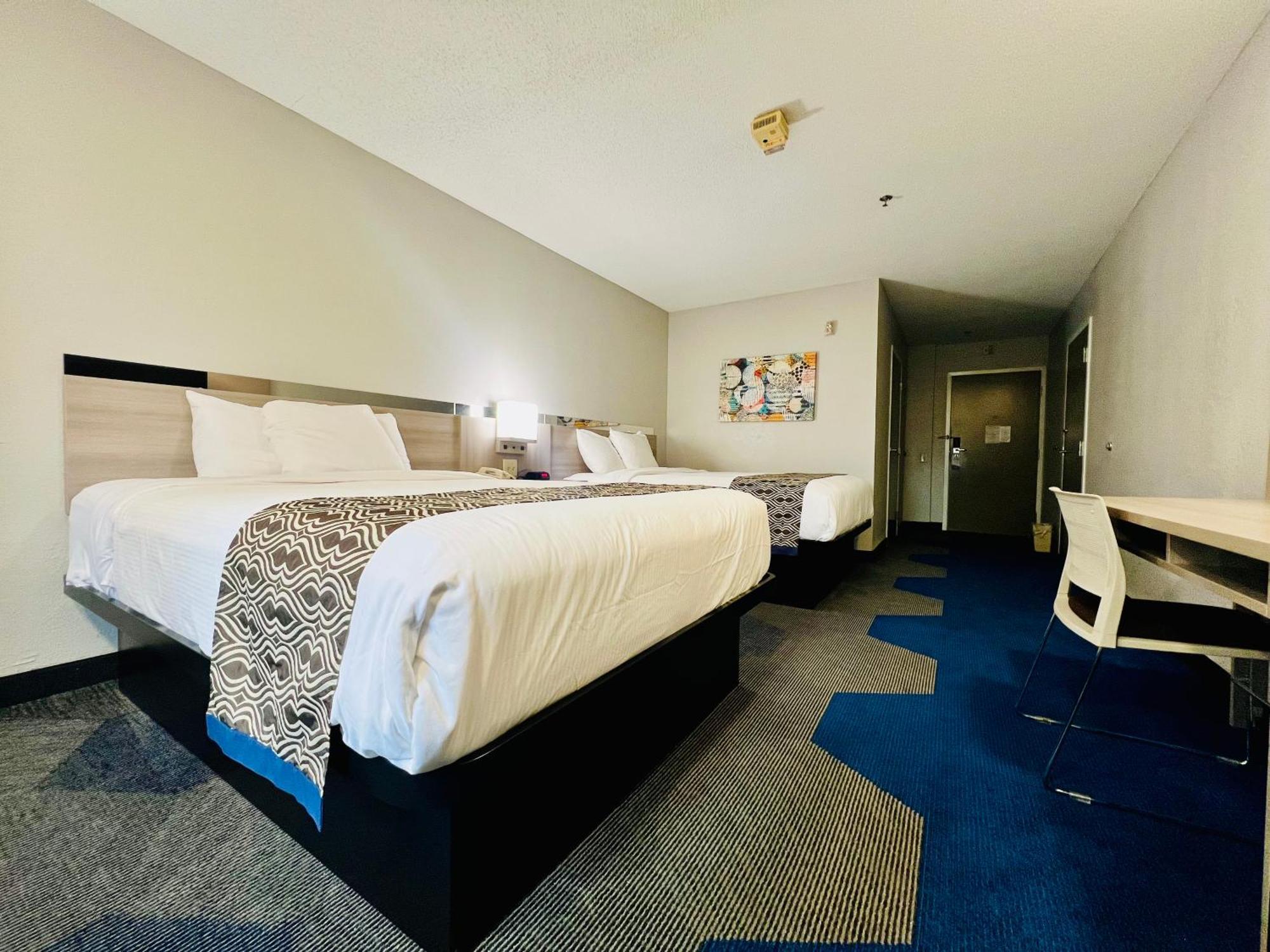 Microtel Inn Georgetown - Lexington North Экстерьер фото