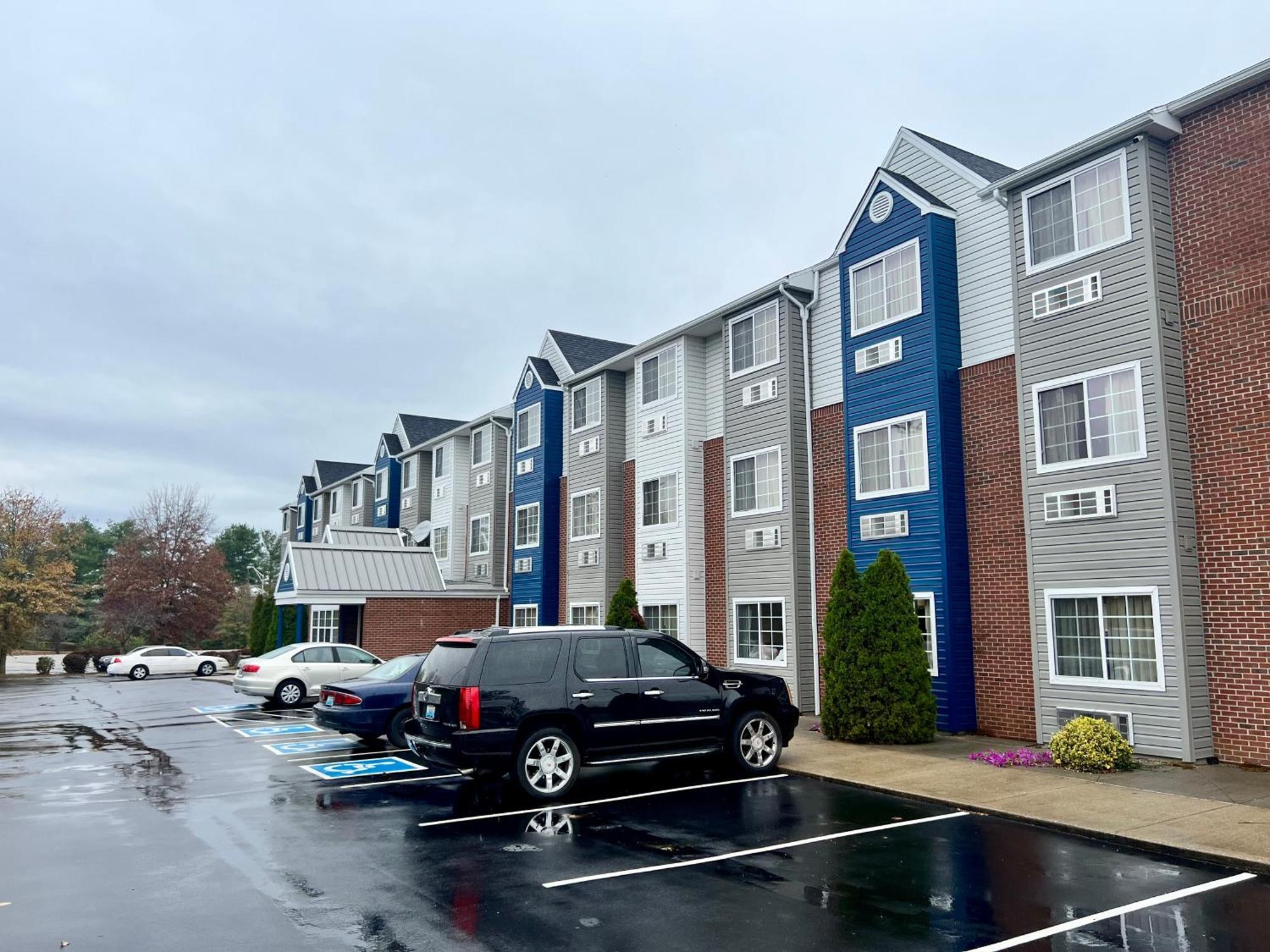 Microtel Inn Georgetown - Lexington North Экстерьер фото