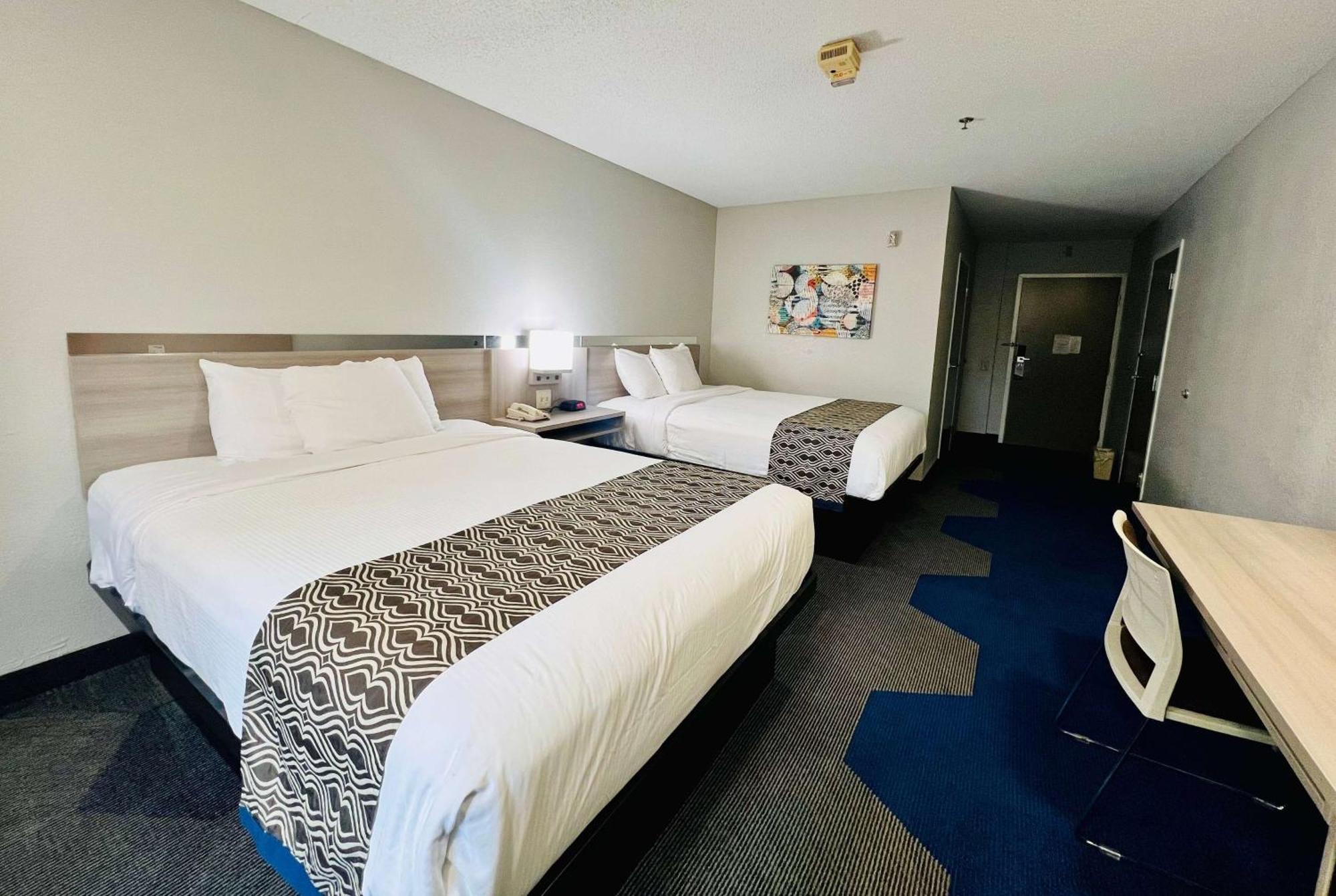 Microtel Inn Georgetown - Lexington North Экстерьер фото